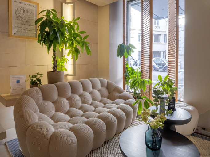 Public Area 3, Hotel Beau Rivage, Alpes-Maritimes