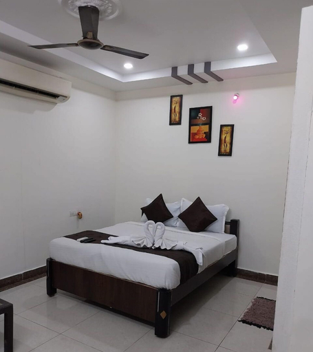 Bedroom 2, Smart Stay, Krishna