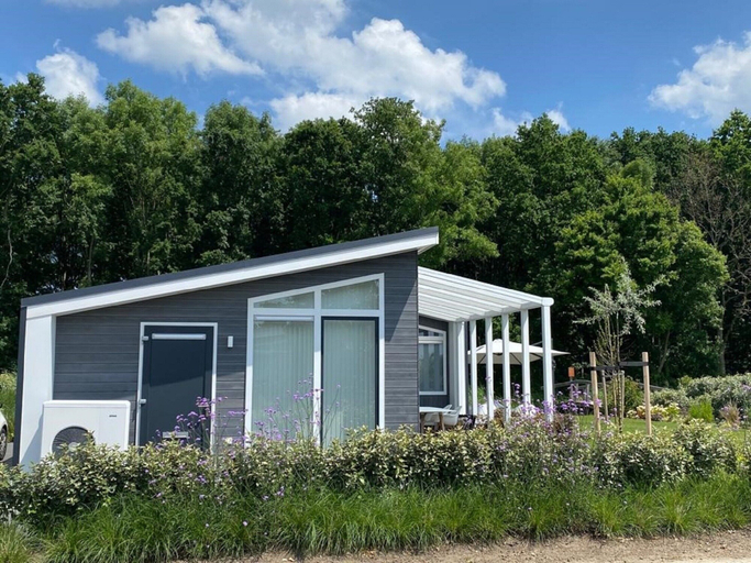 Exterior 3, Beautiful Holiday Home With A/c, in a Holiday Park, Kapelle