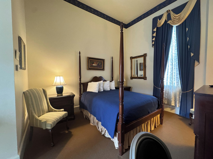 Bedroom 14