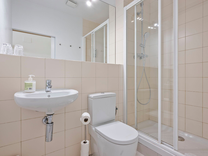 Bathroom 4, Mihlton Barcelona Boutique B&B, Barcelona
