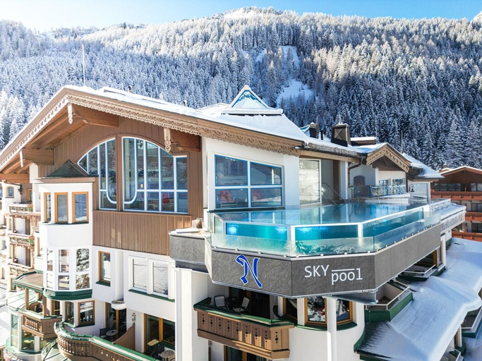 Hotel Neuhintertux, Schwaz