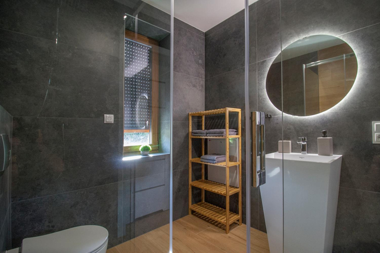 Bathroom 3, APARTAMENTY O&M Zawoz, Lesko