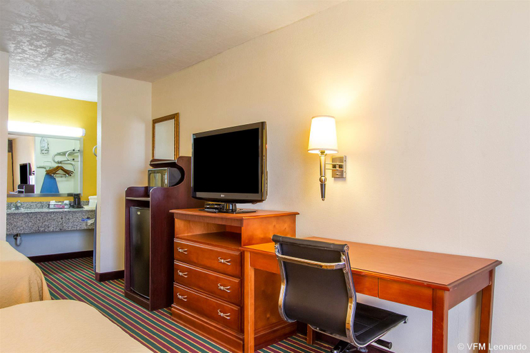 Bedroom 3, Quality Inn Dyersburg I-155, Dyer
