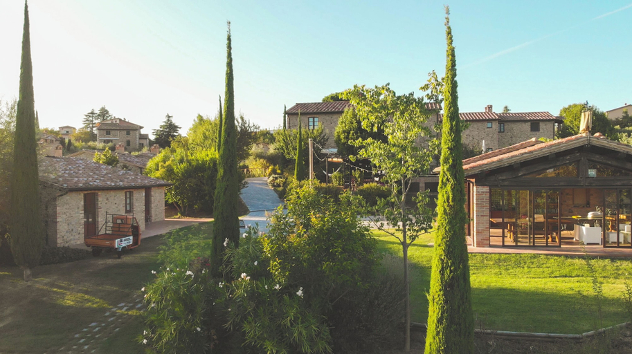 Exterior & Views 2, PanElios Borgo Vacanze, Perugia