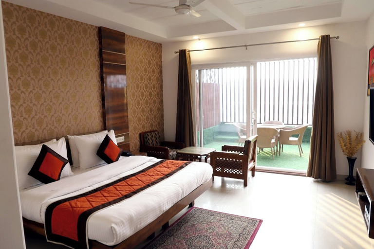 Bedroom 3, Airport Hotel, Delhi