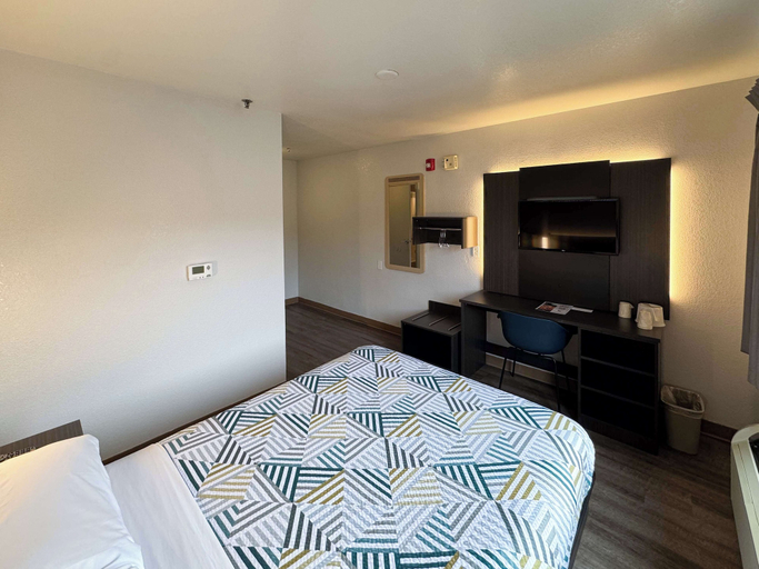 Bedroom 8