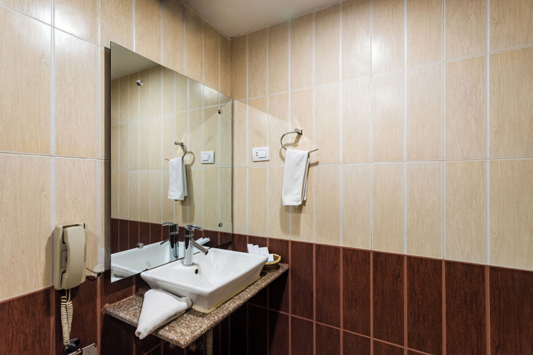Bathroom 4, Yellow Pagoda Hotel, Bagmati