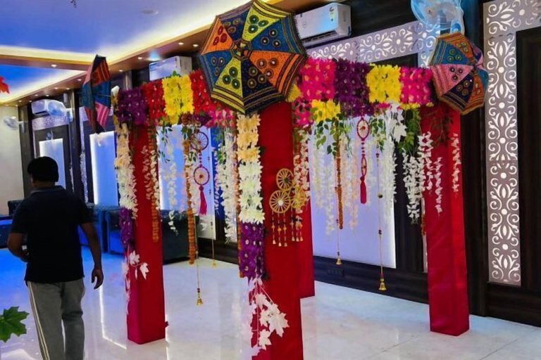 Others 4, The Four Seasons Hotel, Sultanpur