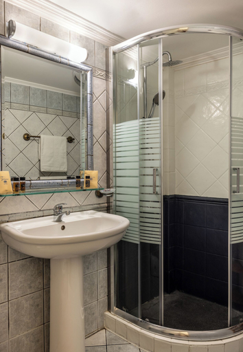 Bathroom 4, Vilelmine, Crete