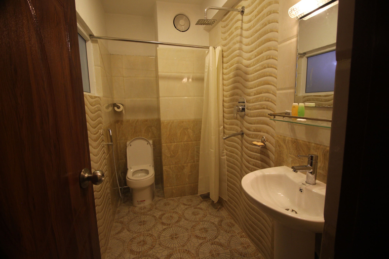 Bathroom 3, Himalayan Sherpa INN, Bagmati