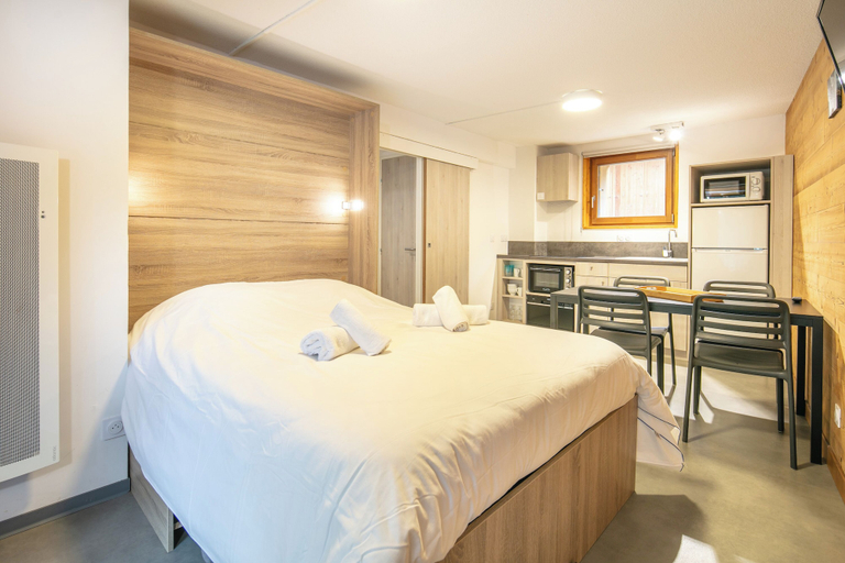 Bedroom 5, VVF Les Écrins Saint-Léger-les-Mélèzes, Hautes-Alpes