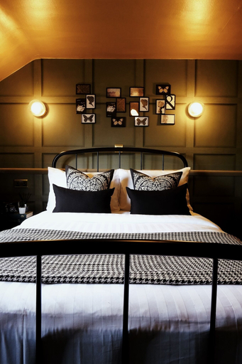 Bedroom 4, King William Rooms, Cheshire East