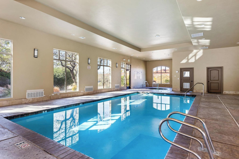 Utahs Beauty w/ Desert & Mtn Views, Washington
