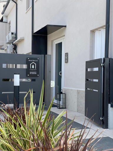 Others 5, Residence Casadi, Verona