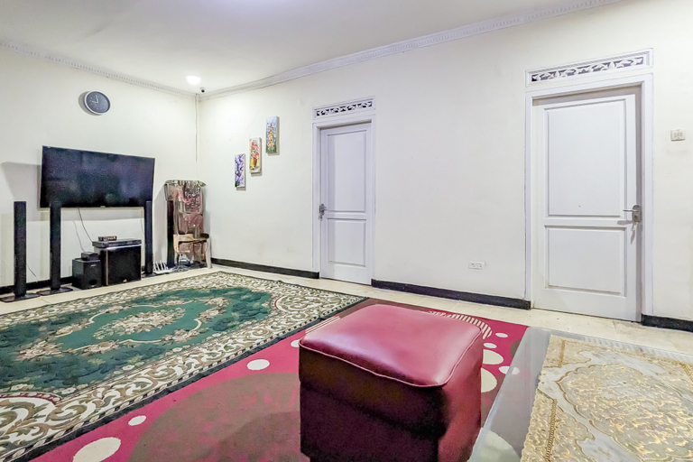 Others 5, Urbanview Alza by RedDoorz, Cianjur