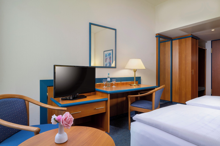 Bedroom 4, Sunday Hotel and Spa Wismar, Nordwestmecklenburg