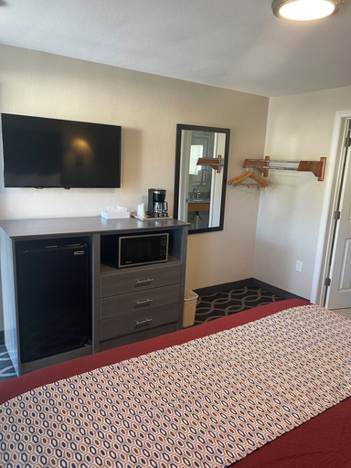 Bedroom 4, The Springwater Inn, Tompkins