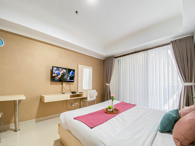 Bedroom 2, Homey Studio Apartment at Beverly Dago By Travelio, Bandung