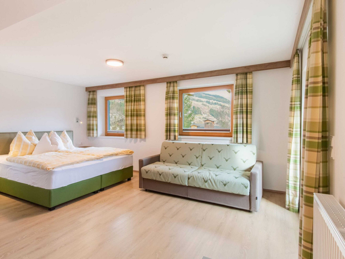 Bedroom 2, Apartment in Wald Near Zillertal Ski Slopes, Zell am See