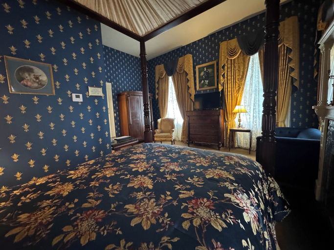 Bedroom 26