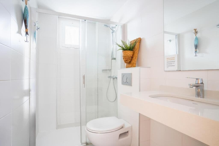 Bathroom 5, Bonavida Apartments, Baleares