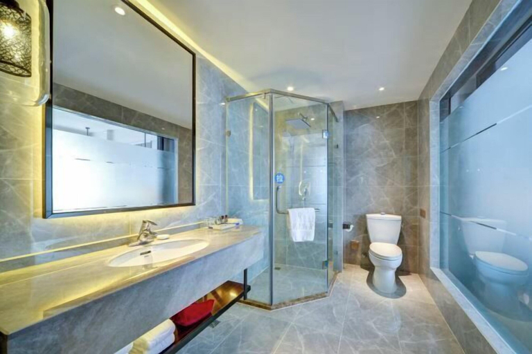 Bathroom 4, Qinhuangdao Haishanghai International Hotel, Qinhuangdao