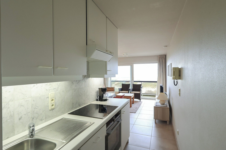 Private kitchen 2, Apartment in Koksijde Near Sandy Beaches, West-Vlaanderen