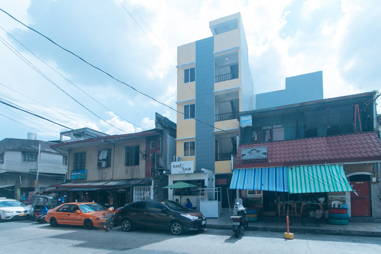 Exterior & Views 2, RedDoorz @ Delorian Residences, Makati City
