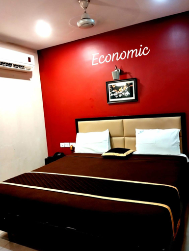 Bedroom 12