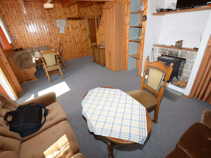 Bedroom 2, Detached Cottage With Fireplace, Near the River Ohre, Louny
