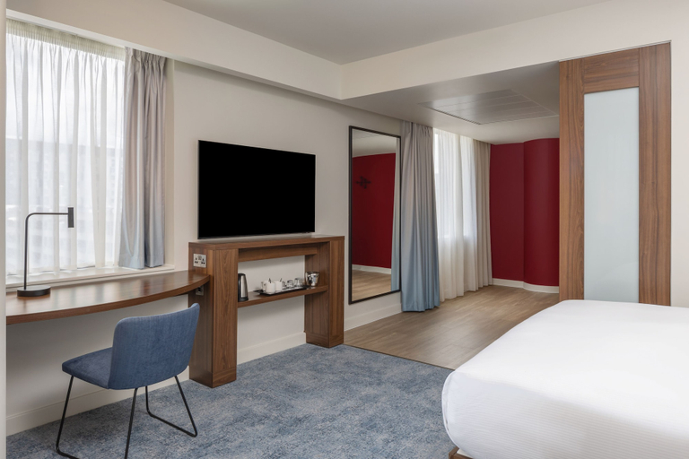 Bedroom 2, Hampton by Hilton London Gatwick Airport, Surrey