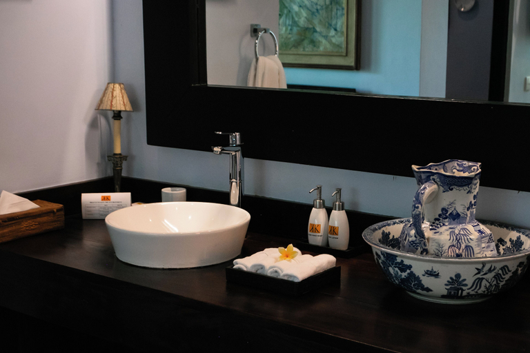 Bathroom 5, Kahanda Kanda, Imaduwa