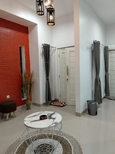 Others 4, Dreams Homestay, Surabaya