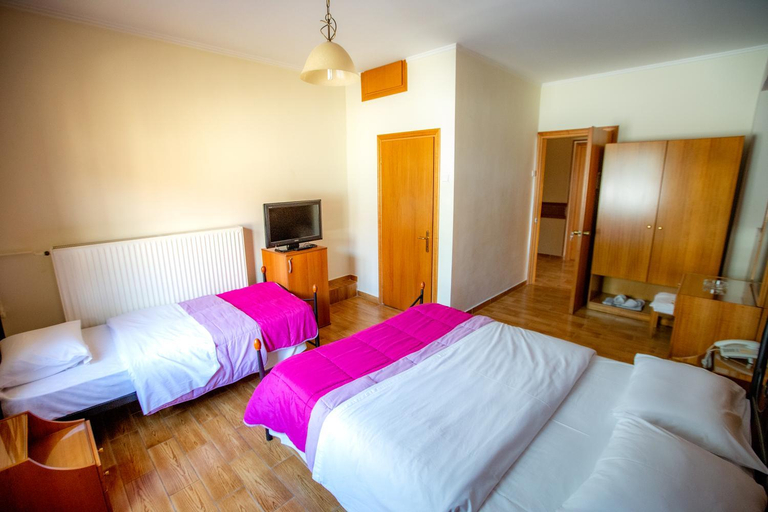 Bedroom 3, Giannis Hotel, East Macedonia and Thrace