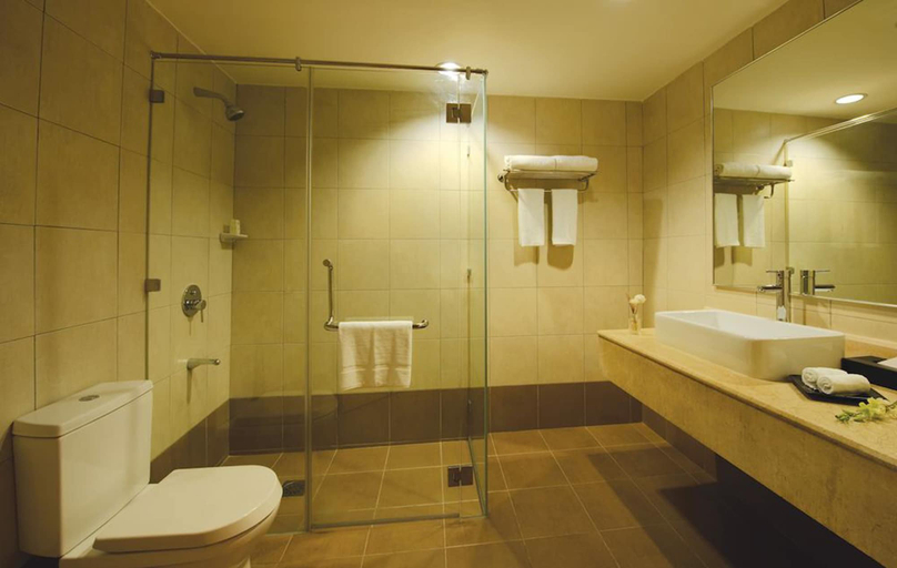 Bathroom 5, The Qamar Paka, Dungun