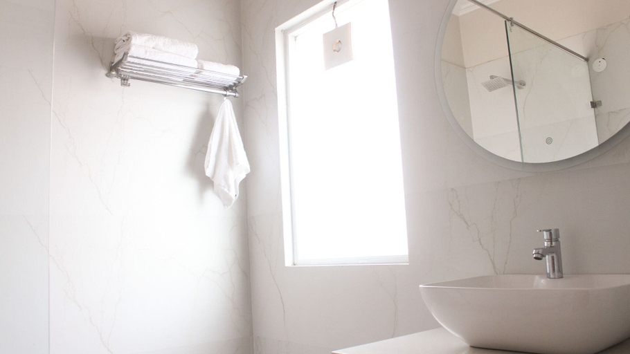 Bathroom 4, STEPiNN - Ess Kay Ess Villa, Gurgaon