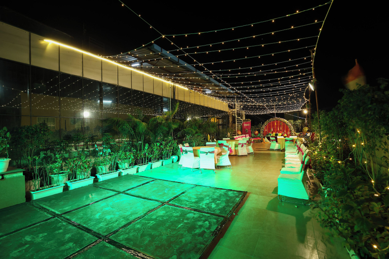 Food & Drinks 4, Airport Hotel Grand Delhi, West