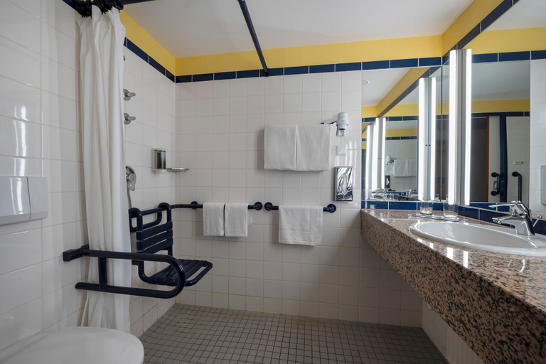 Bathroom 5, Sunday Hotel and Spa Wismar, Nordwestmecklenburg
