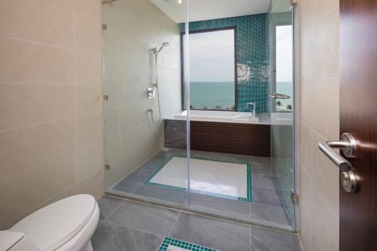 Bathroom 12