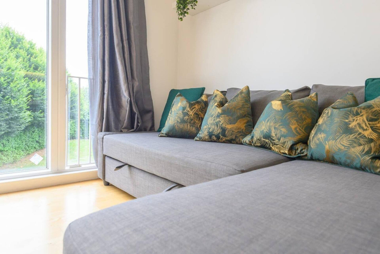 Living area 4, Leeds - Sleeps 4 - Free Parking, Leeds