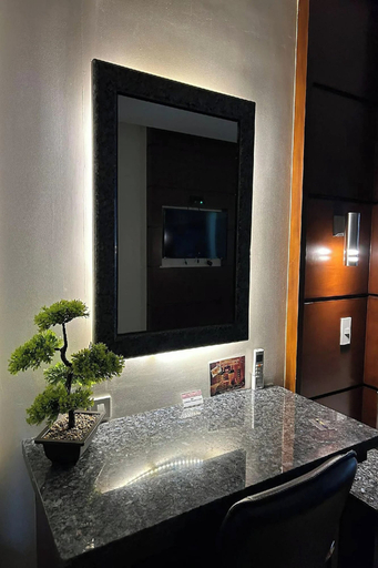 Bathroom 5, Jo Carter's Hotel and Suites Angeles City, Angeles City