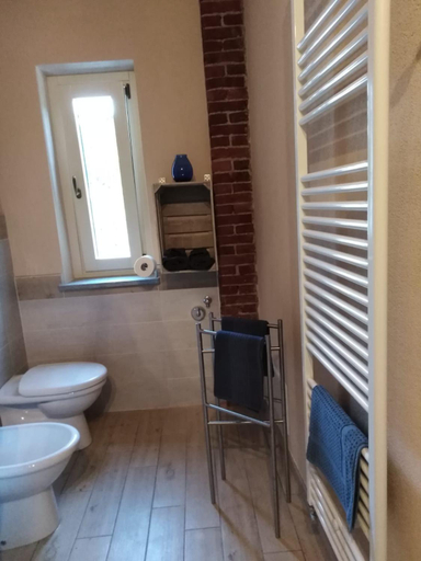 Bathroom 3, LA LEGIUN STRANIERA, Cuneo
