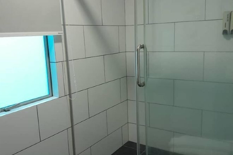 Bathroom 14