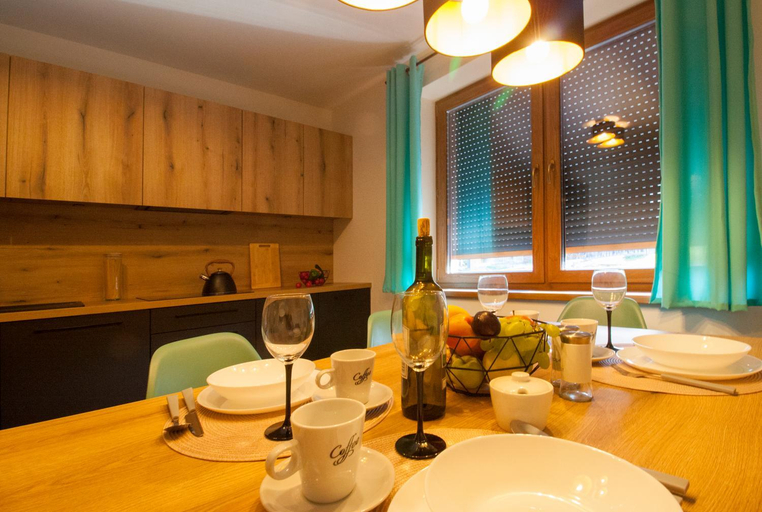 Food & Drinks, APARTAMENTY O&M Zawoz, Lesko