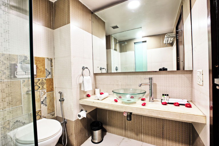Bathroom 3, RoseMallow Hotel New Delhi, Delhi