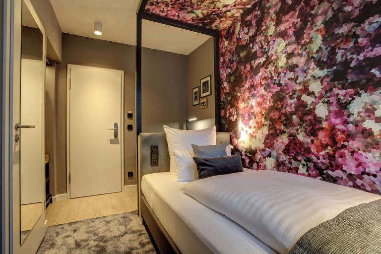 Bedroom 3, Vienna House Easy by Wyndham Hamburg, Hamburg