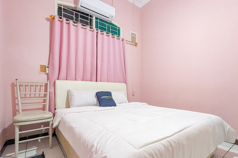 Urbanview Alza by RedDoorz, Cianjur