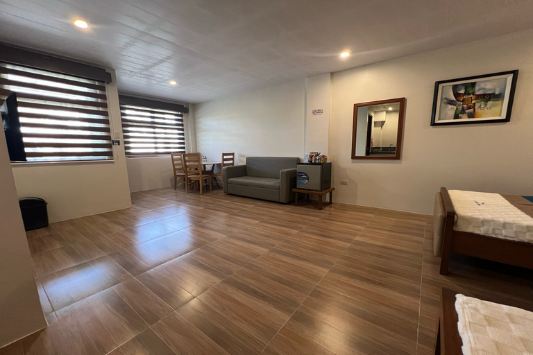 Others 5, Serenity Suites, San Rafael
