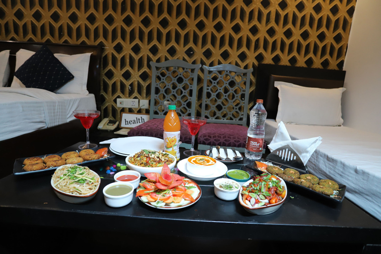 Food & Drinks